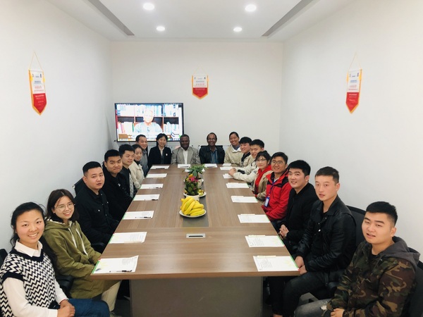 开会图.JPG